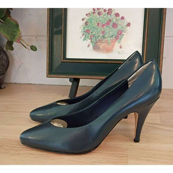 Newport News Shoes - Newport News Easy Style Women's Fine Leather Blue Pumps Stiletto Heels 7.5 Wide